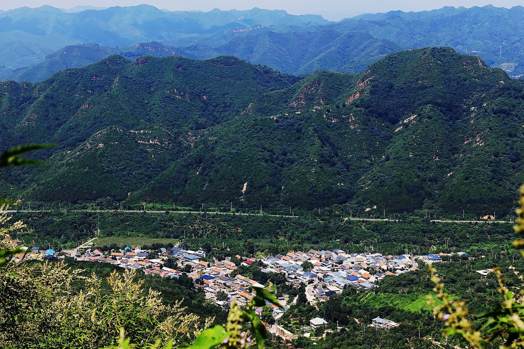 4.美丽的泉水峪村  杨先灿